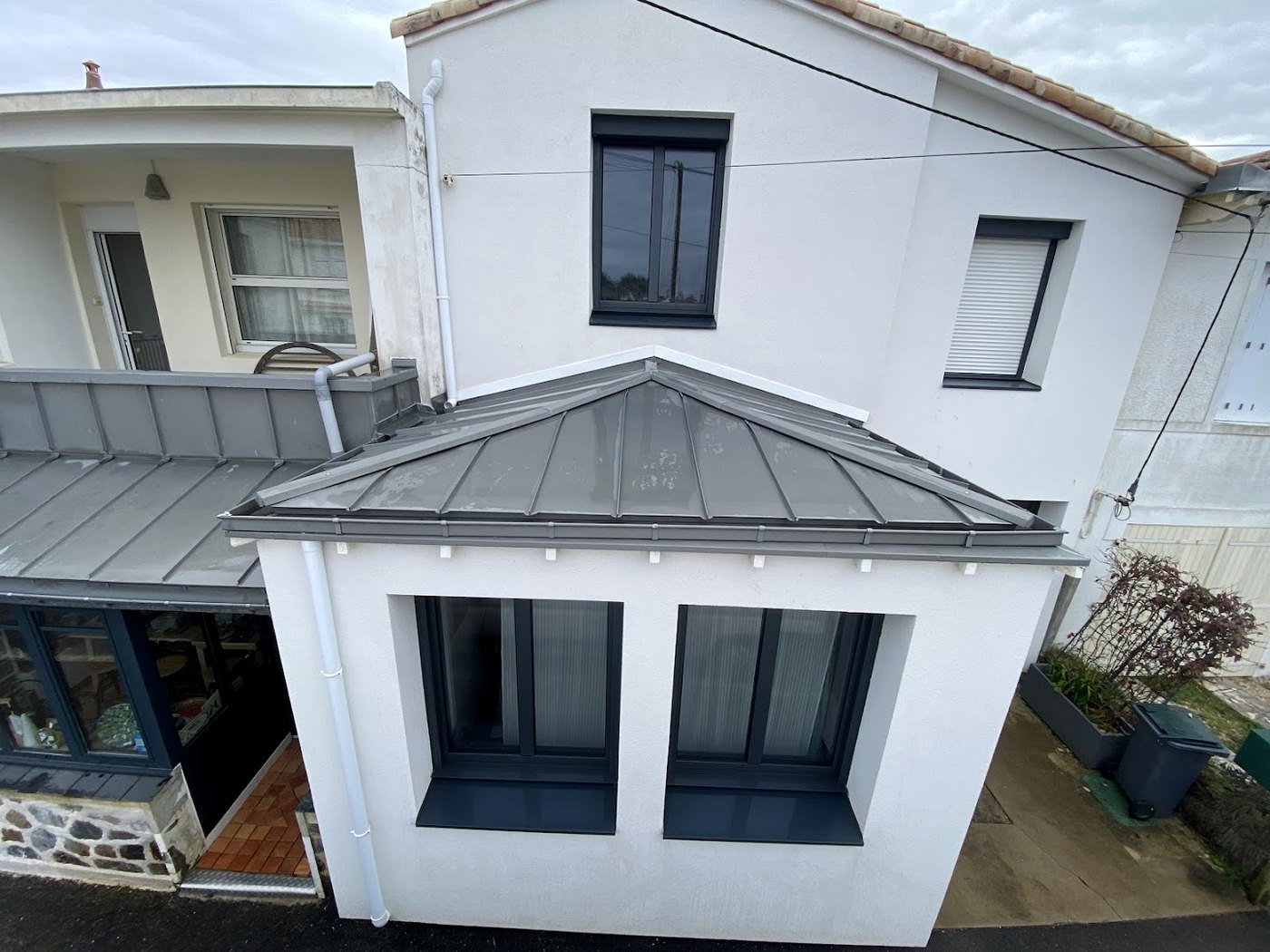 Maison avec toiture et zinguerie Toiture de la Côte
